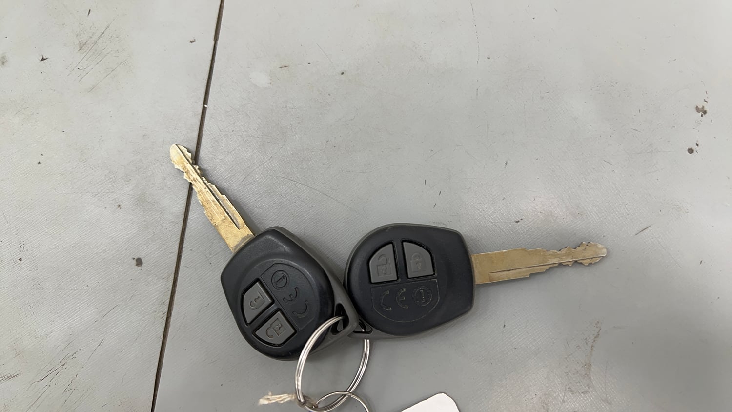 Used 2019 Maruti Suzuki Dzire VXi AMT Petrol Automatic extra CAR KEY VIEW