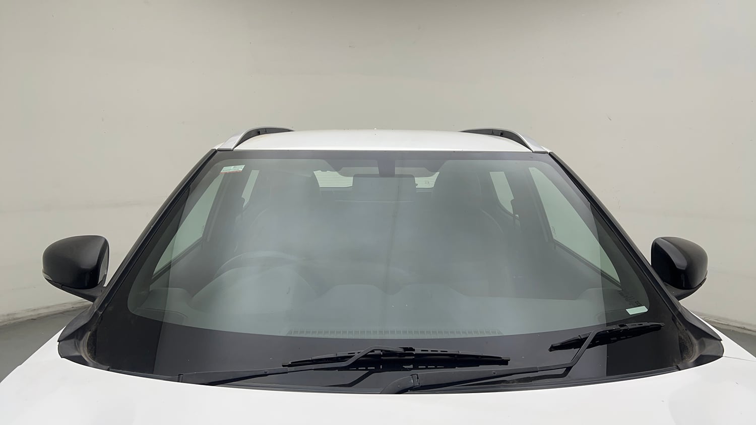 Used 2021 Nissan Magnite XL Petrol Manual exterior FRONT WINDSHIELD VIEW