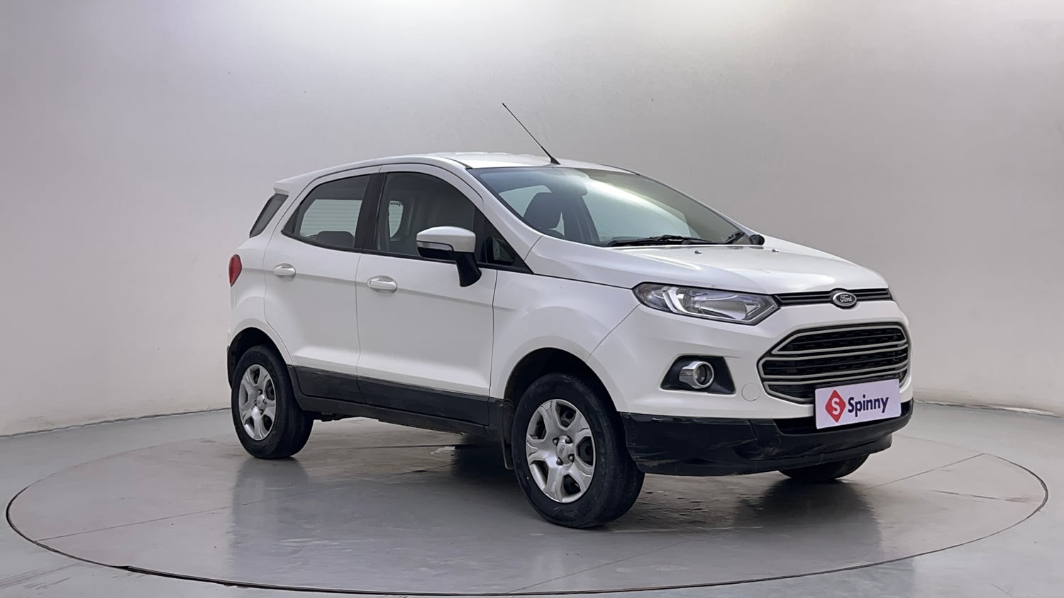 Used 2015 Ford EcoSport Trend 1.5 TDCi Diesel Manual exterior RIGHT FRONT CORNER VIEW