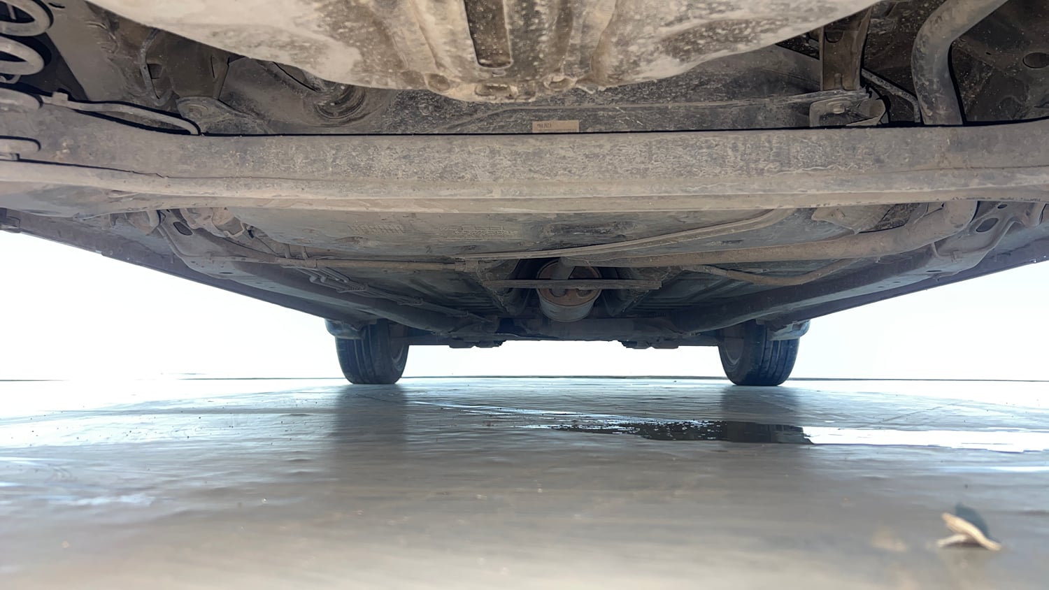 Used 2018 Maruti Suzuki Baleno Alpha 1.2 Petrol Manual extra REAR UNDERBODY VIEW (TAKEN FROM REAR)