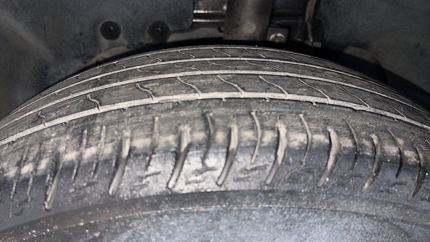 Used 2017 Ford EcoSport Titanium 1.5L TDCi Diesel Manual tyres LEFT FRONT TYRE TREAD VIEW