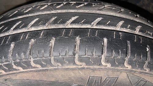 Used 2017 Renault Kwid CLIMBER 1.0 AMT Petrol Automatic tyres LEFT FRONT TYRE TREAD VIEW