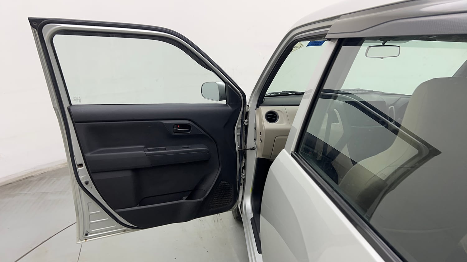 Used 2022 Maruti Suzuki Wagon R LXI 1.0 CNG Cng Manual interior LEFT FRONT DOOR OPEN VIEW
