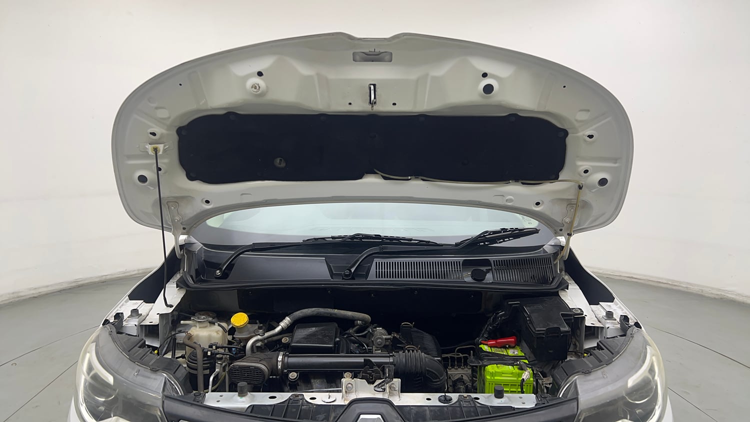 Used 2020 Renault Triber RXL Petrol Manual engine ENGINE & BONNET OPEN FRONT VIEW