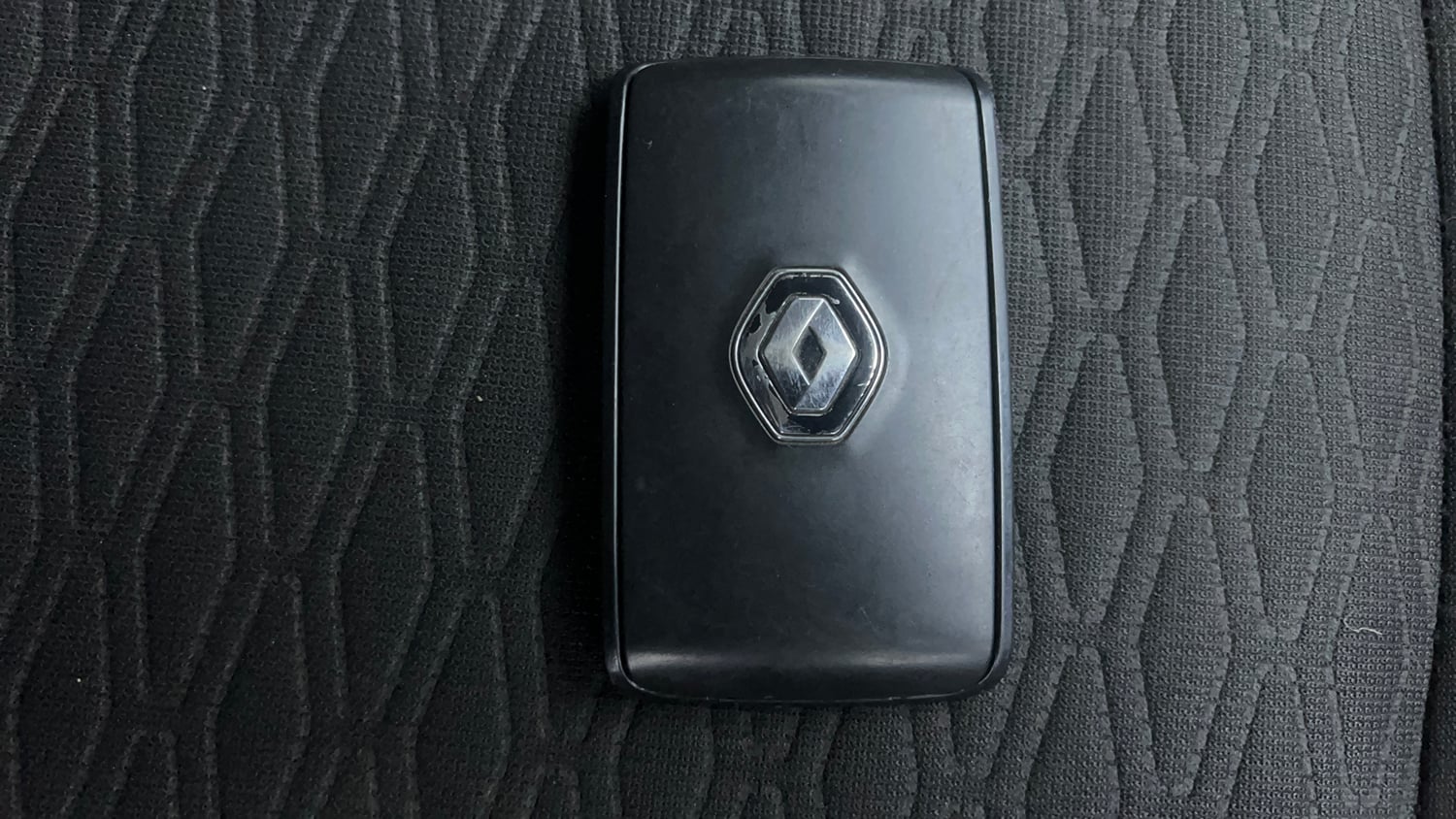 Used 2022 Renault Kiger RXZ AMT Petrol Automatic extra CAR KEY VIEW