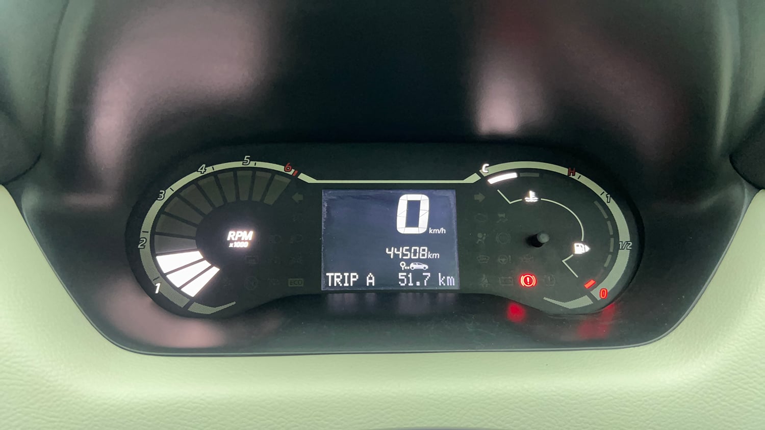 Used 2021 Nissan Magnite XE Petrol Manual interior CLUSTERMETER VIEW
