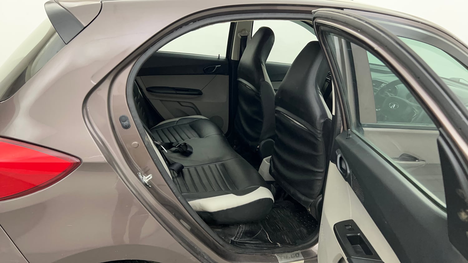 Used 2018 Tata Tiago Revotorq XT Diesel Manual interior RIGHT SIDE REAR DOOR CABIN VIEW