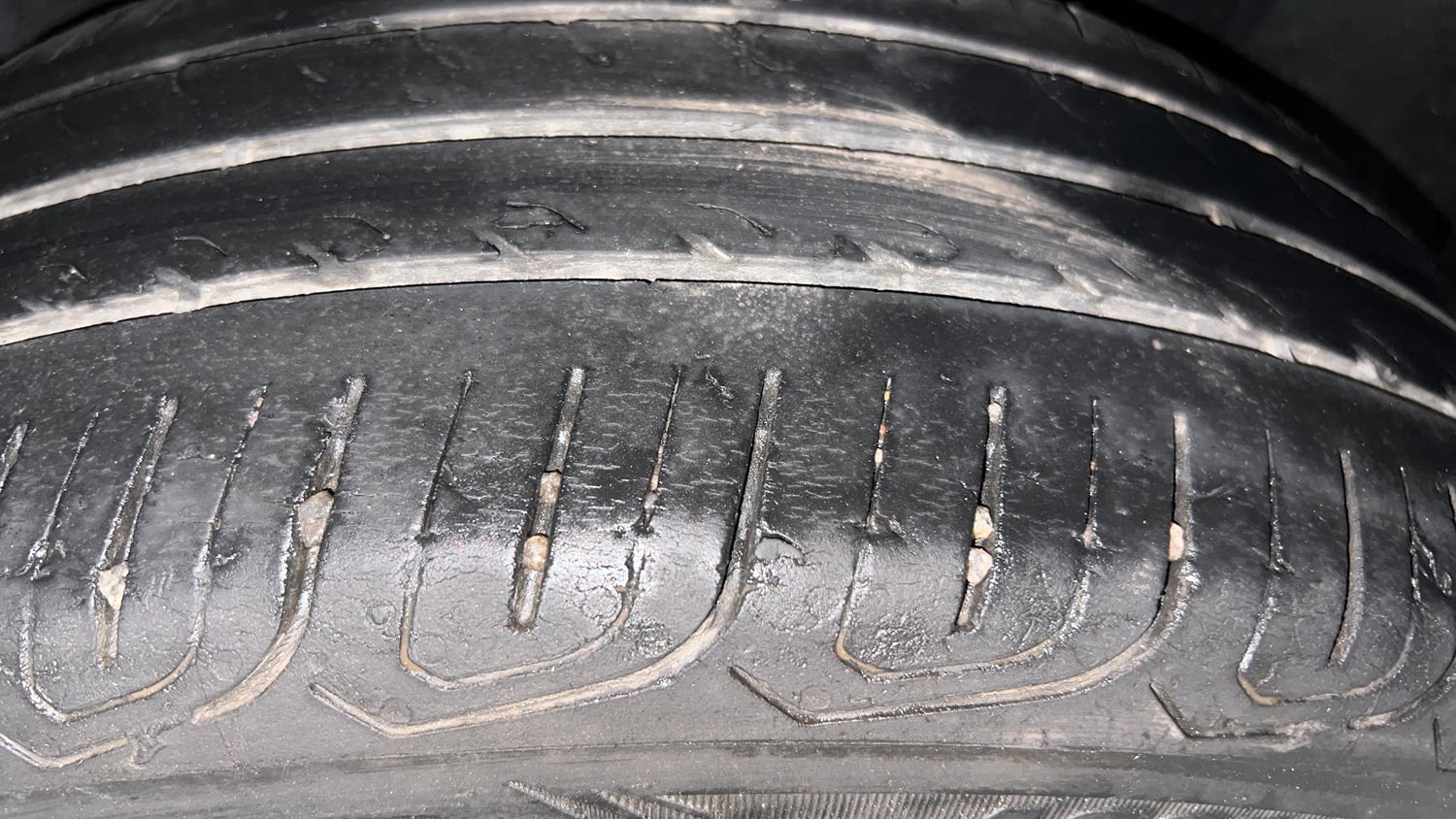 Used 2022 Tata Altroz XZ Plus Diesel Diesel Manual tyres LEFT REAR TYRE TREAD VIEW