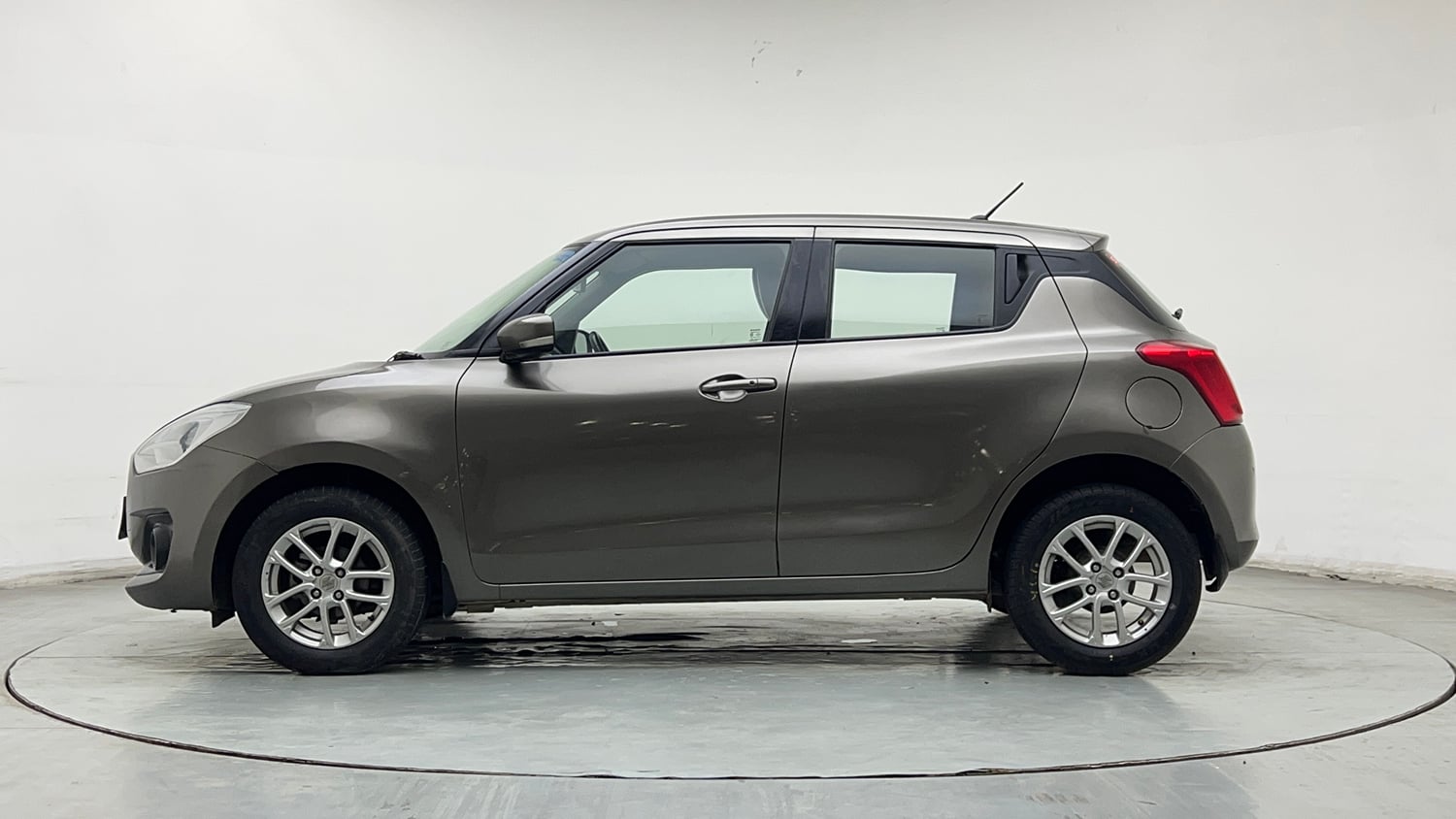 Used 2019 Maruti Suzuki Swift ZXi AMT Petrol Automatic exterior LEFT SIDE VIEW