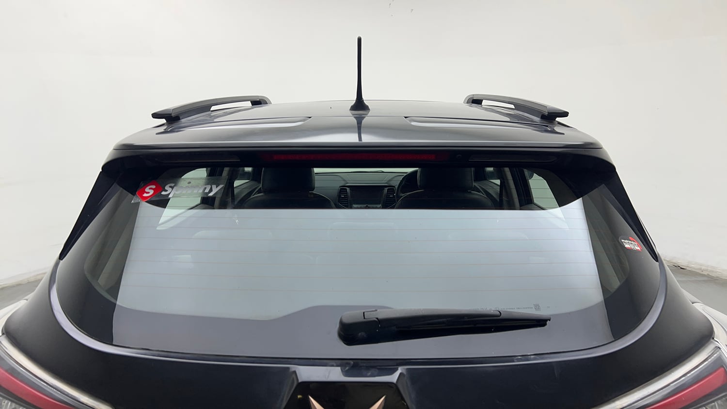Used 2023 Mahindra XUV400 EL 5S Electric Automatic exterior BACK WINDSHIELD VIEW