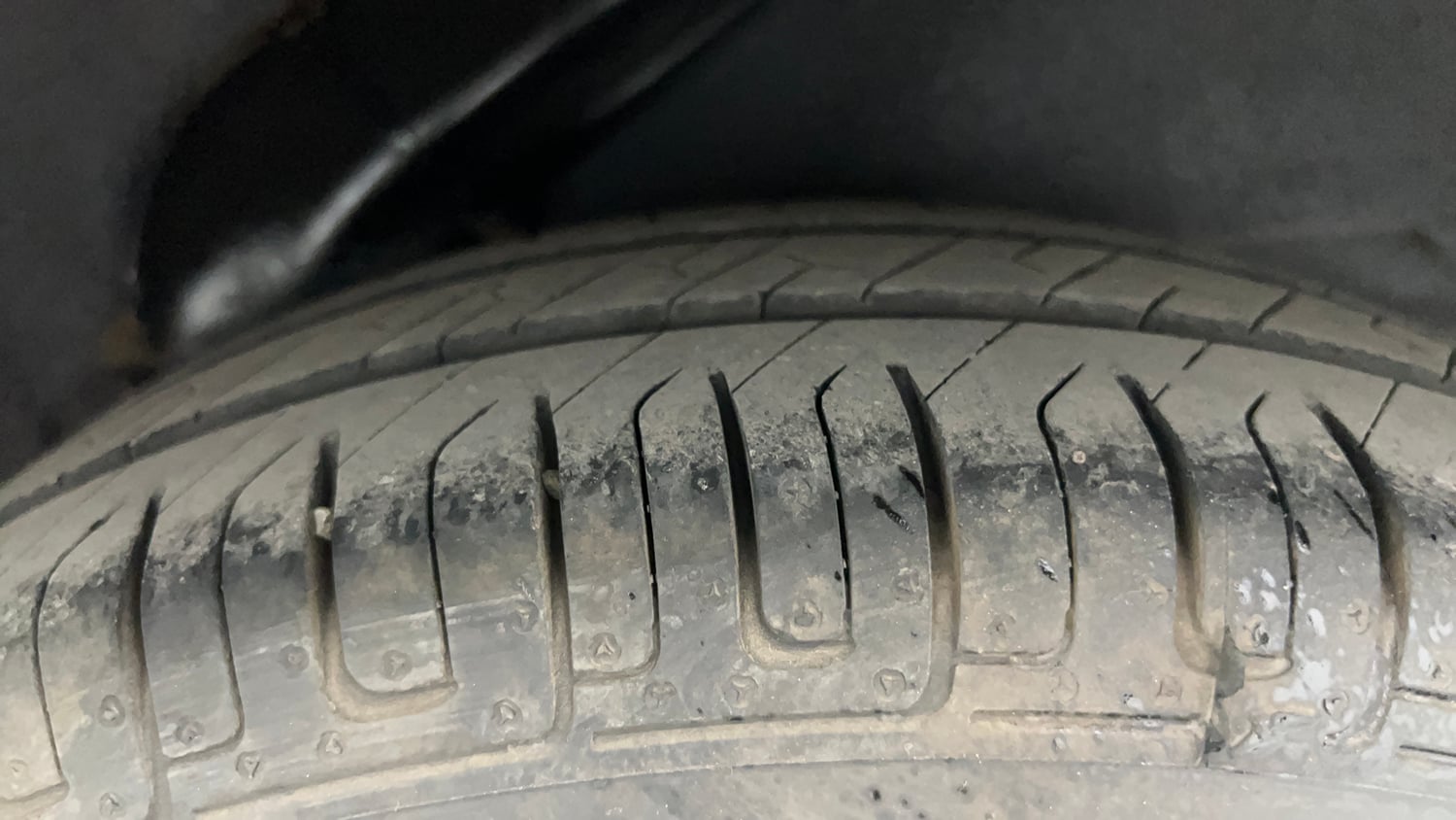 Used 2015 Hyundai i10 Magna 1.1 iRDE2 Petrol Manual tyres LEFT REAR TYRE TREAD VIEW