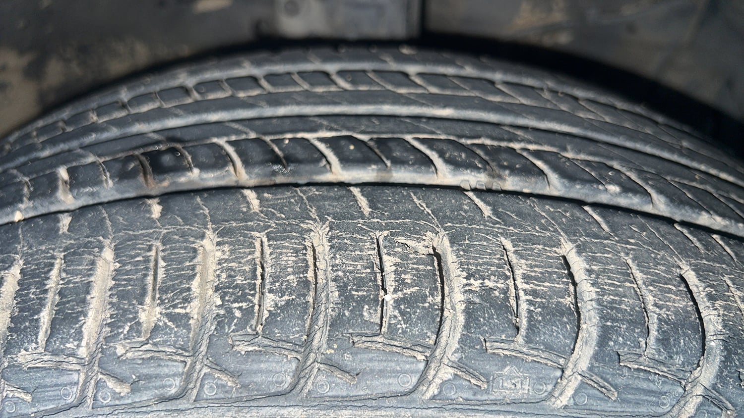 Used 2018 Maruti Suzuki Ertiga ZXI+ Petrol Manual tyres RIGHT FRONT TYRE TREAD VIEW