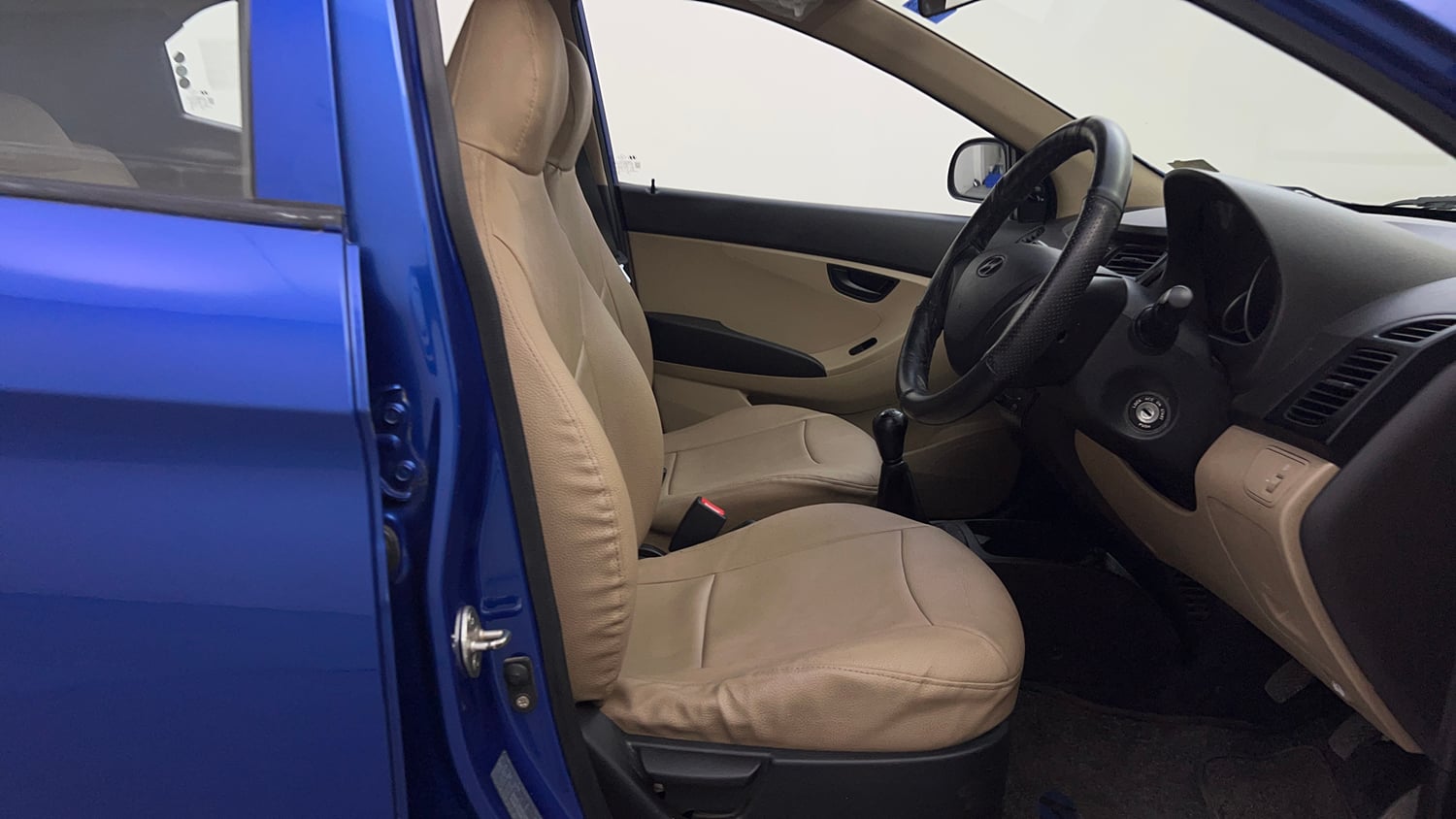 Used 2014 Hyundai Eon Magna + Petrol Manual interior RIGHT SIDE FRONT DOOR CABIN VIEW