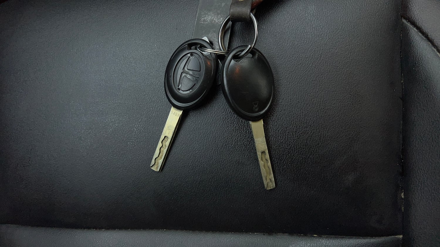 Used 2023 Tata Punch Pure MT Petrol Manual extra CAR KEY VIEW