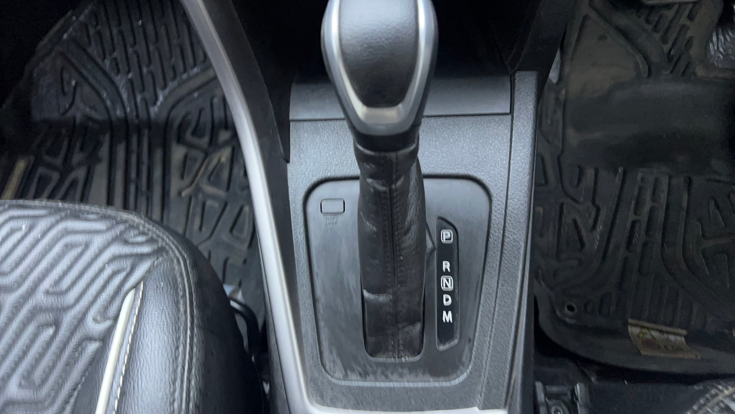 Used 2022 Maruti Suzuki Brezza Vxi AT Petrol Automatic interior GEAR  KNOB VIEW