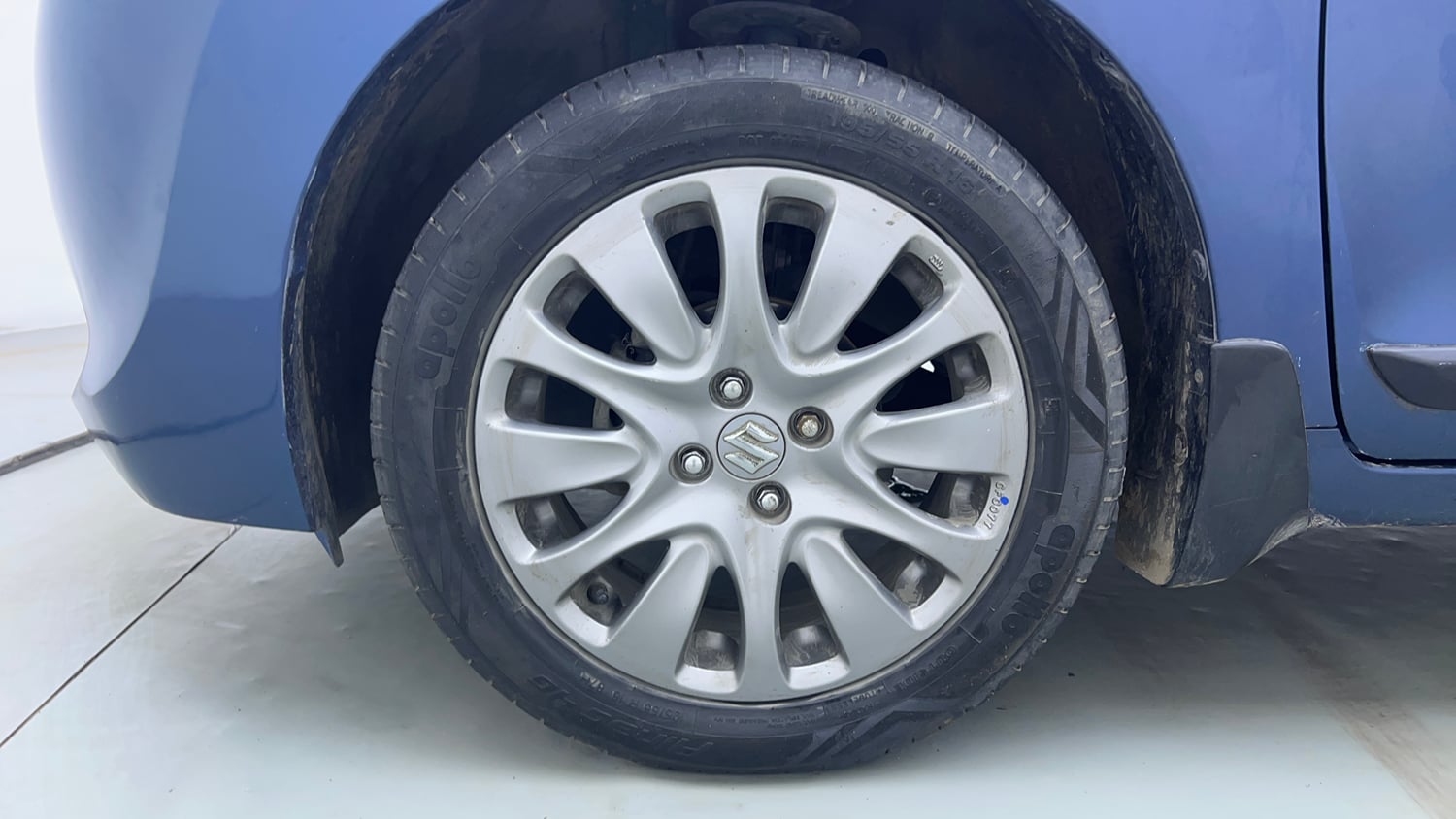 Used 2018 Maruti Suzuki Baleno Alpha 1.2 Petrol Manual tyres LEFT FRONT TYRE RIM VIEW