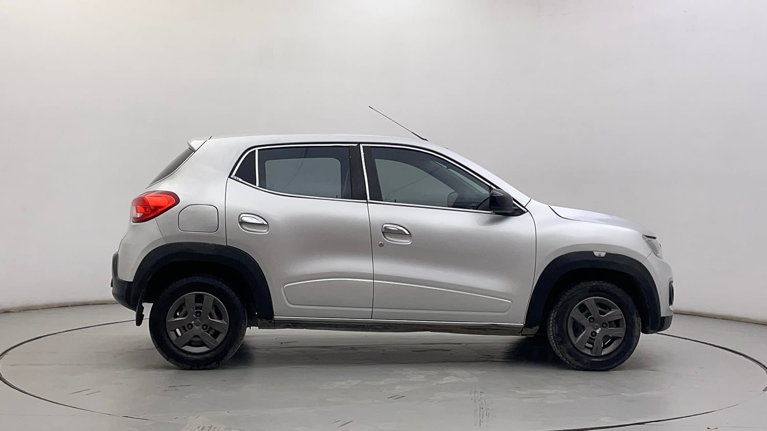 Used 2018 Renault Kwid 1.0 RXL Petrol Manual exterior RIGHT SIDE VIEW