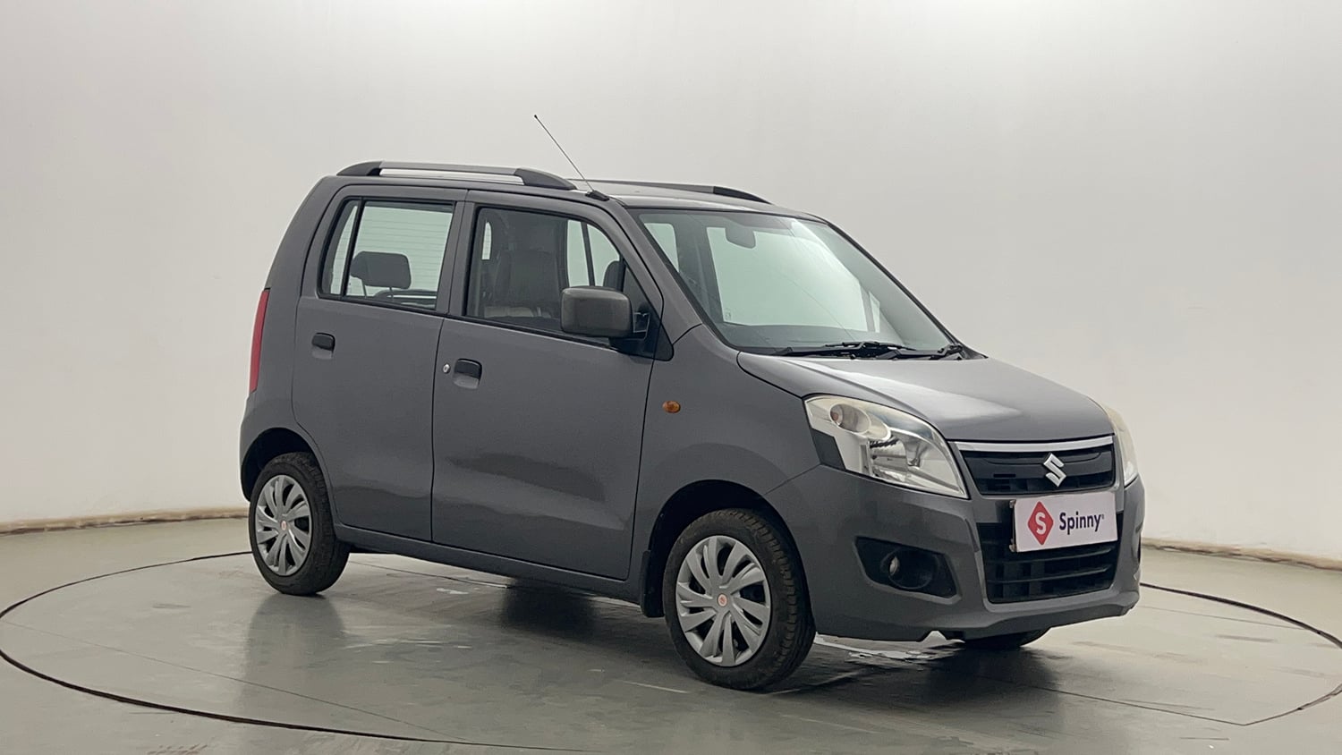 Used 2016 Maruti Suzuki Wagon R VXI Petrol Manual exterior RIGHT FRONT CORNER VIEW