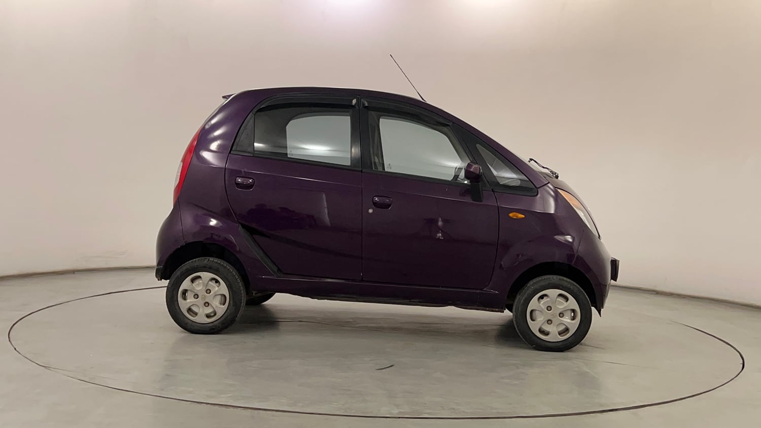 Used 2015 Tata Nano Twist XT Petrol Manual exterior RIGHT SIDE VIEW