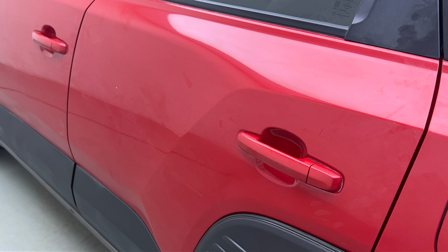 Used 2022 Maruti Suzuki Brezza Vxi AT Petrol Automatic dents MINOR DENT
