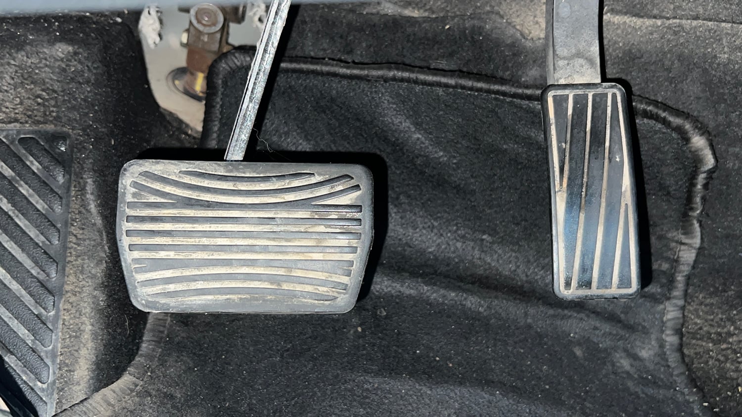 Used 2023 Mahindra XUV400 EL 5S Electric Automatic interior PEDALS VIEW