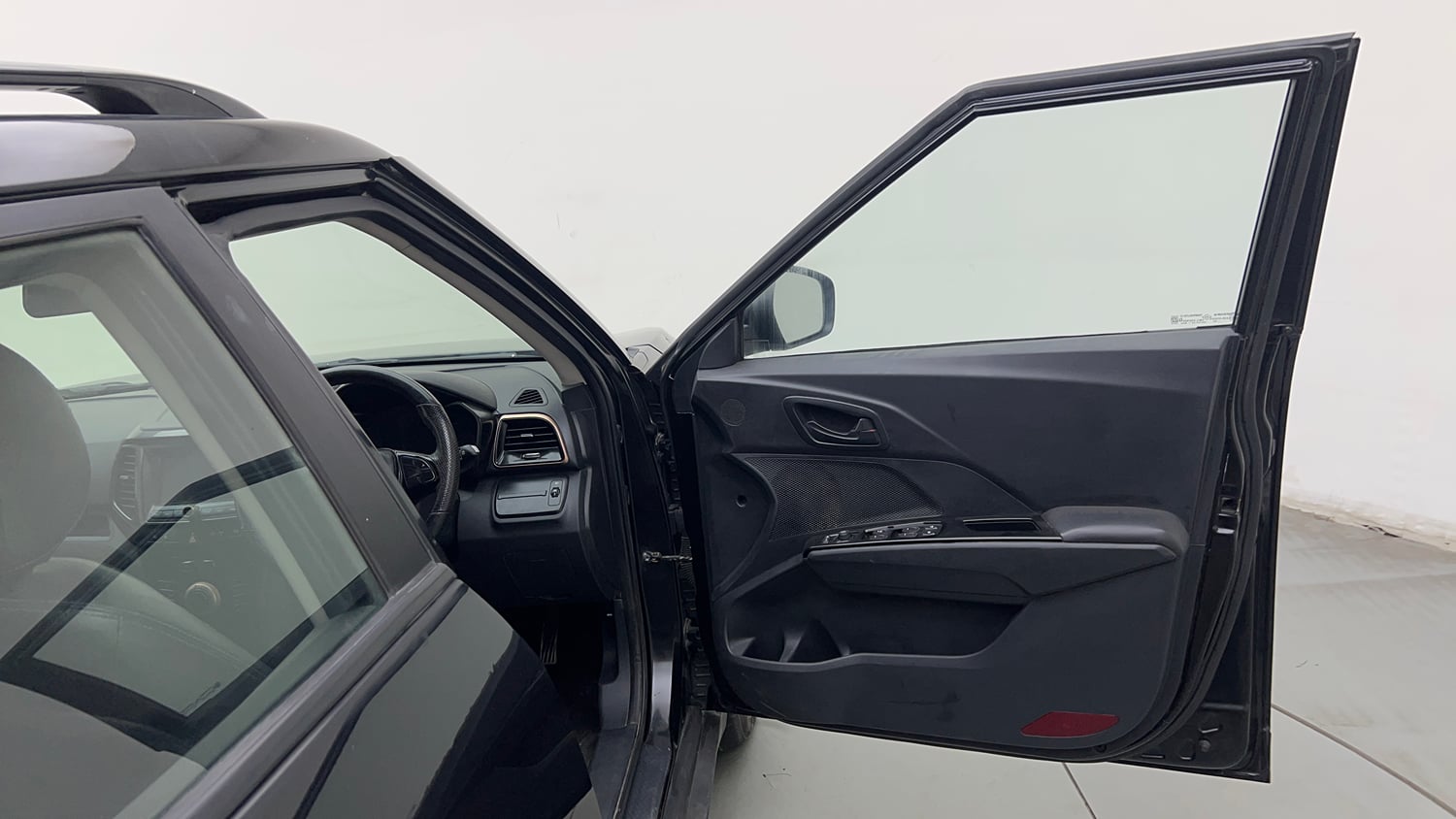 Used 2023 Mahindra XUV400 EL 5S Electric Automatic interior RIGHT FRONT DOOR OPEN VIEW