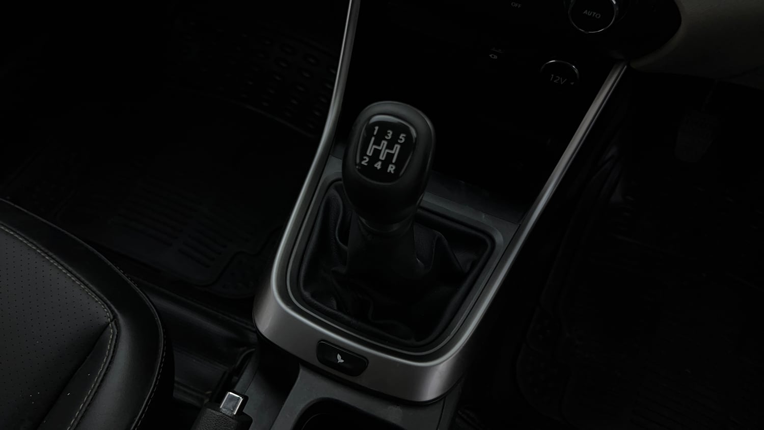 Used 2022 Tata Altroz XZ Plus Diesel Diesel Manual interior GEAR  KNOB VIEW