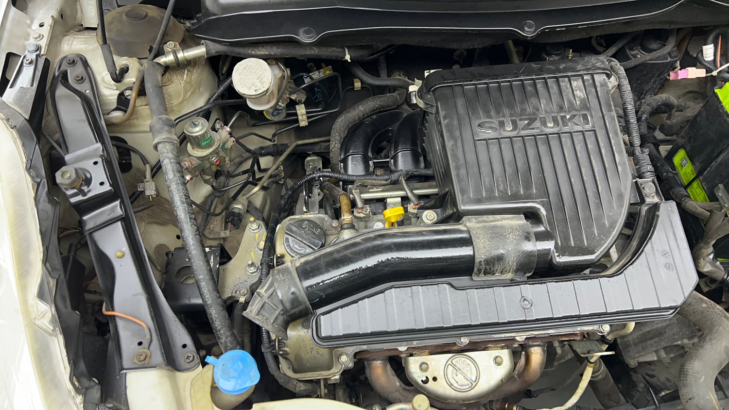 Used 2013 Maruti Suzuki Swift Dzire VXI Petrol Manual engine ENGINE RIGHT SIDE VIEW