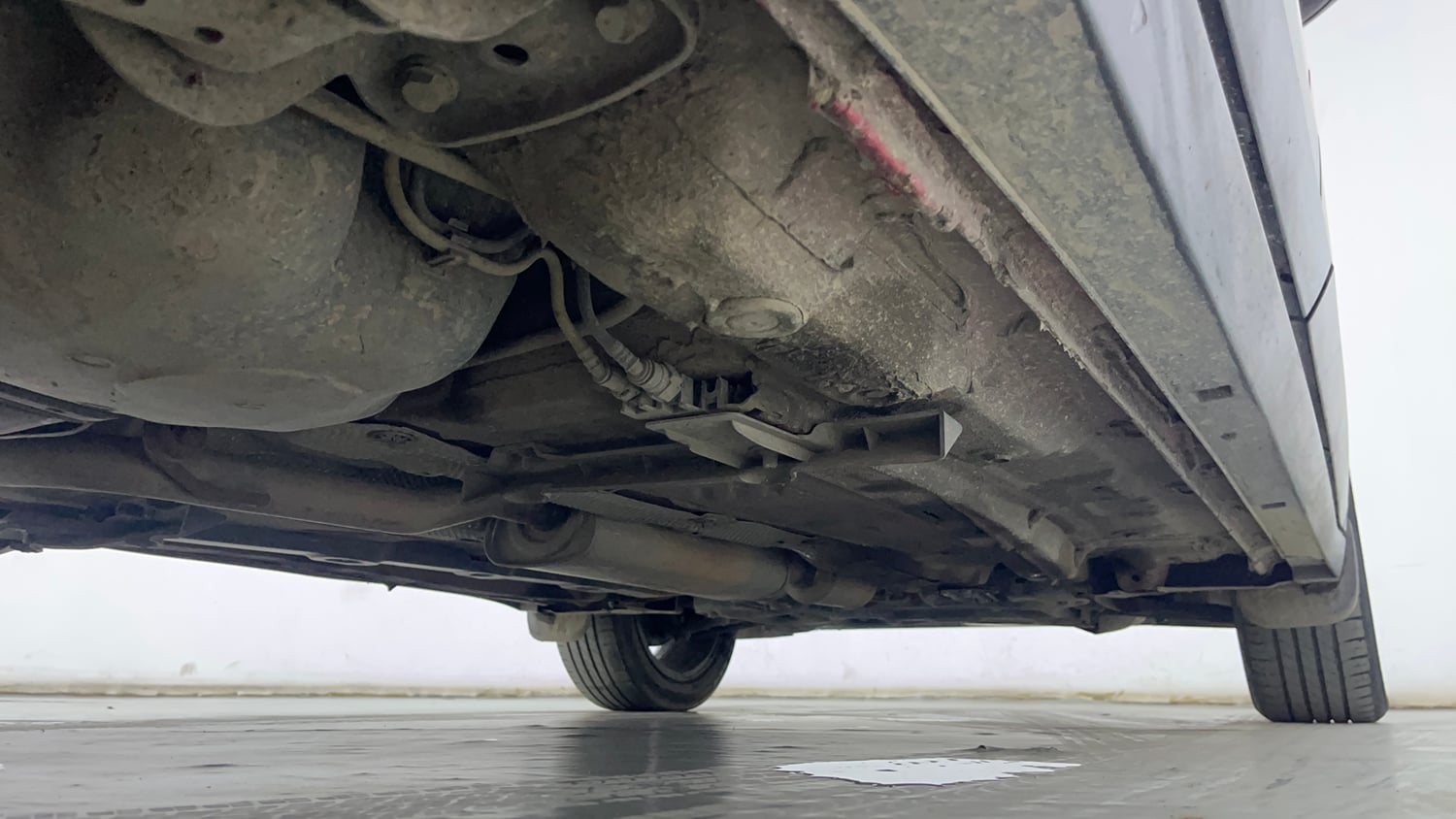 Used 2023 Skoda Kushaq Monte Carlo 1.5L TSI MT Petrol Manual extra REAR RIGHT UNDERBODY VIEW