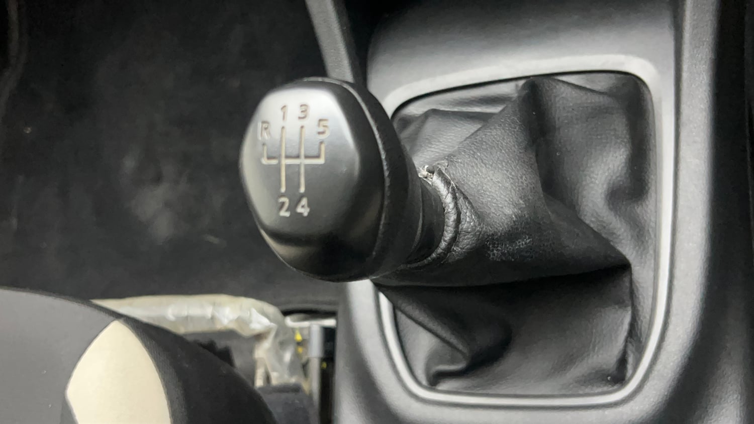 Used 2020 Renault Triber RXL Petrol Manual interior GEAR  KNOB VIEW