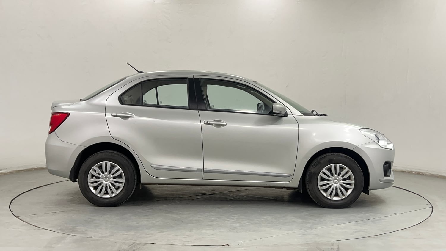 Used 2019 Maruti Suzuki Dzire VXi AMT Petrol Automatic exterior RIGHT SIDE VIEW