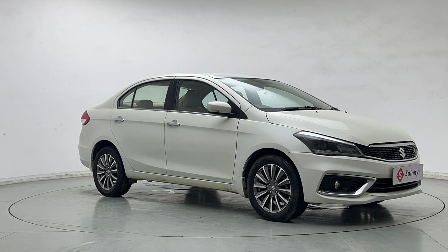 Used 2022 Maruti Suzuki Ciaz Alpha 1.5 AT Petrol Automatic exterior RIGHT FRONT CORNER VIEW
