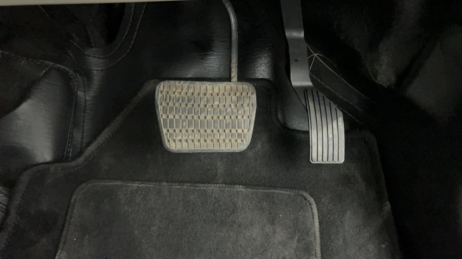Used 2022 Tata Nexon XZA Plus (Premium) Petrol Automatic interior PEDALS VIEW