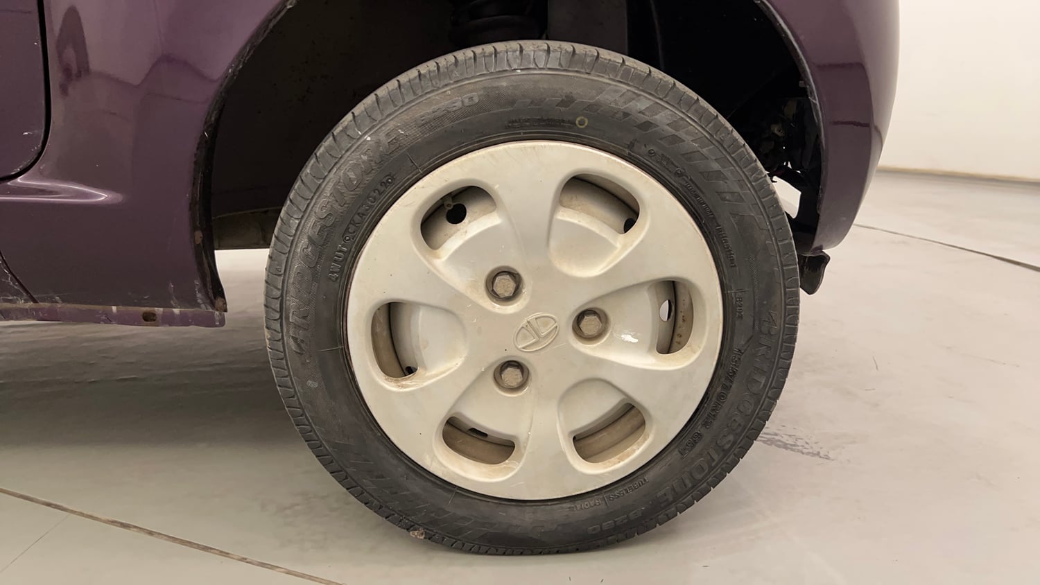 Used 2015 Tata Nano Twist XT Petrol Manual tyres RIGHT FRONT TYRE RIM VIEW