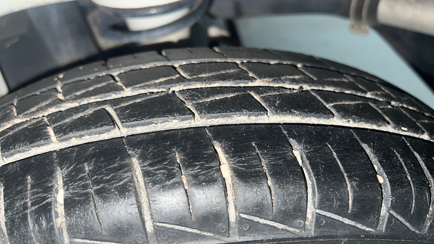 Used 2021 Maruti Suzuki Alto 800 VXi Petrol Manual tyres LEFT REAR TYRE TREAD VIEW