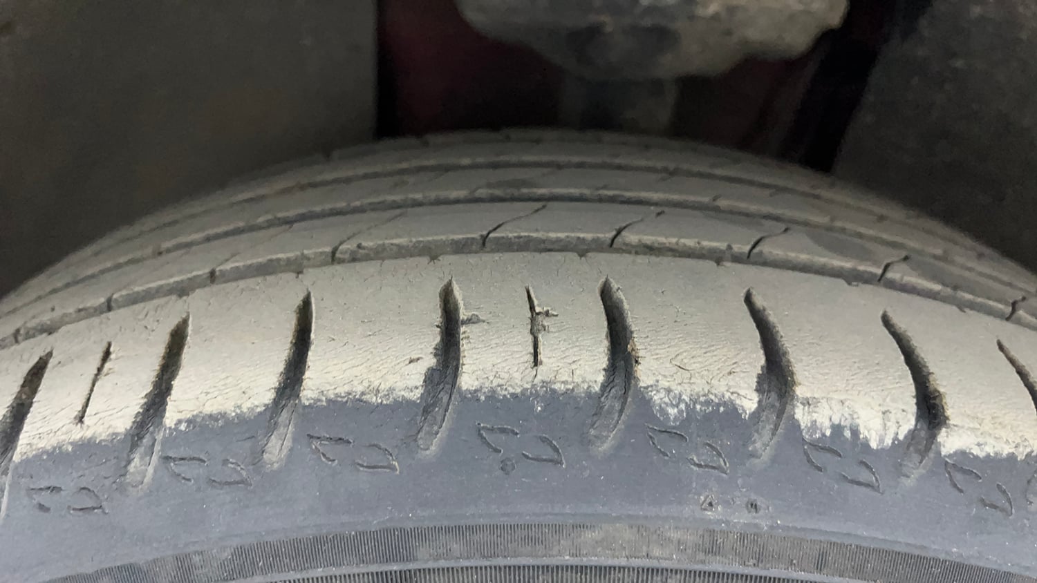 Used 2023 Skoda Kushaq Monte Carlo 1.5L TSI MT Petrol Manual tyres LEFT FRONT TYRE TREAD VIEW