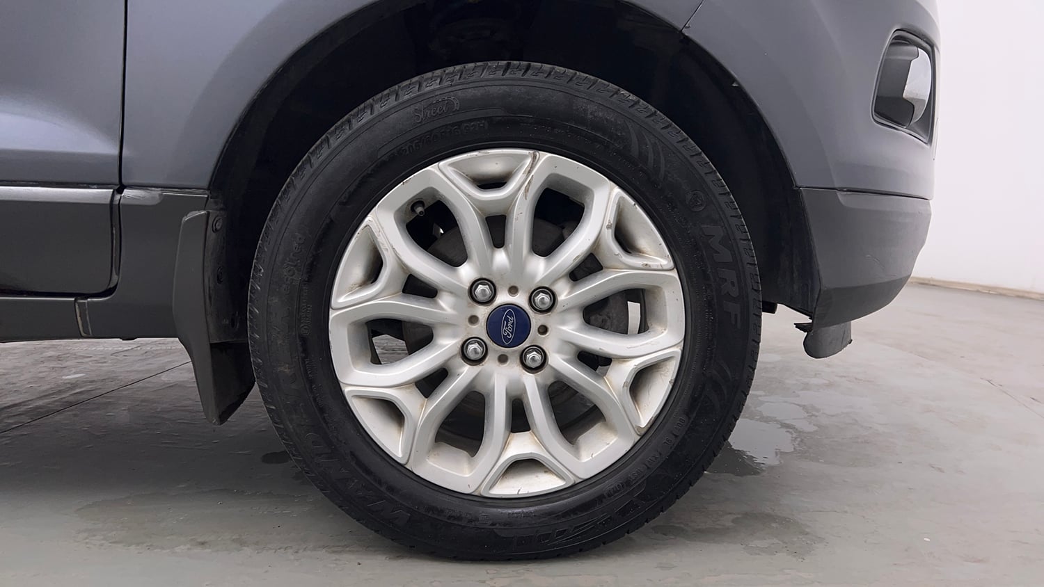 Used 2017 Ford EcoSport Titanium 1.5L TDCi Diesel Manual tyres RIGHT FRONT TYRE RIM VIEW