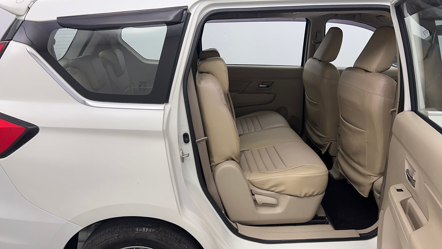 Used 2019 Maruti Suzuki New Ertiga ZXi AT Petrol Automatic interior RIGHT SIDE REAR DOOR CABIN VIEW
