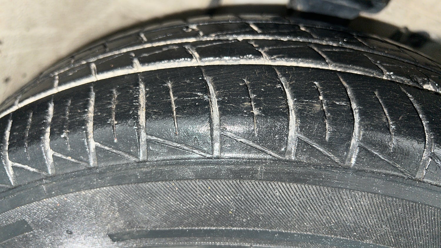 Used 2021 Maruti Suzuki Alto 800 VXi Petrol Manual tyres RIGHT FRONT TYRE TREAD VIEW