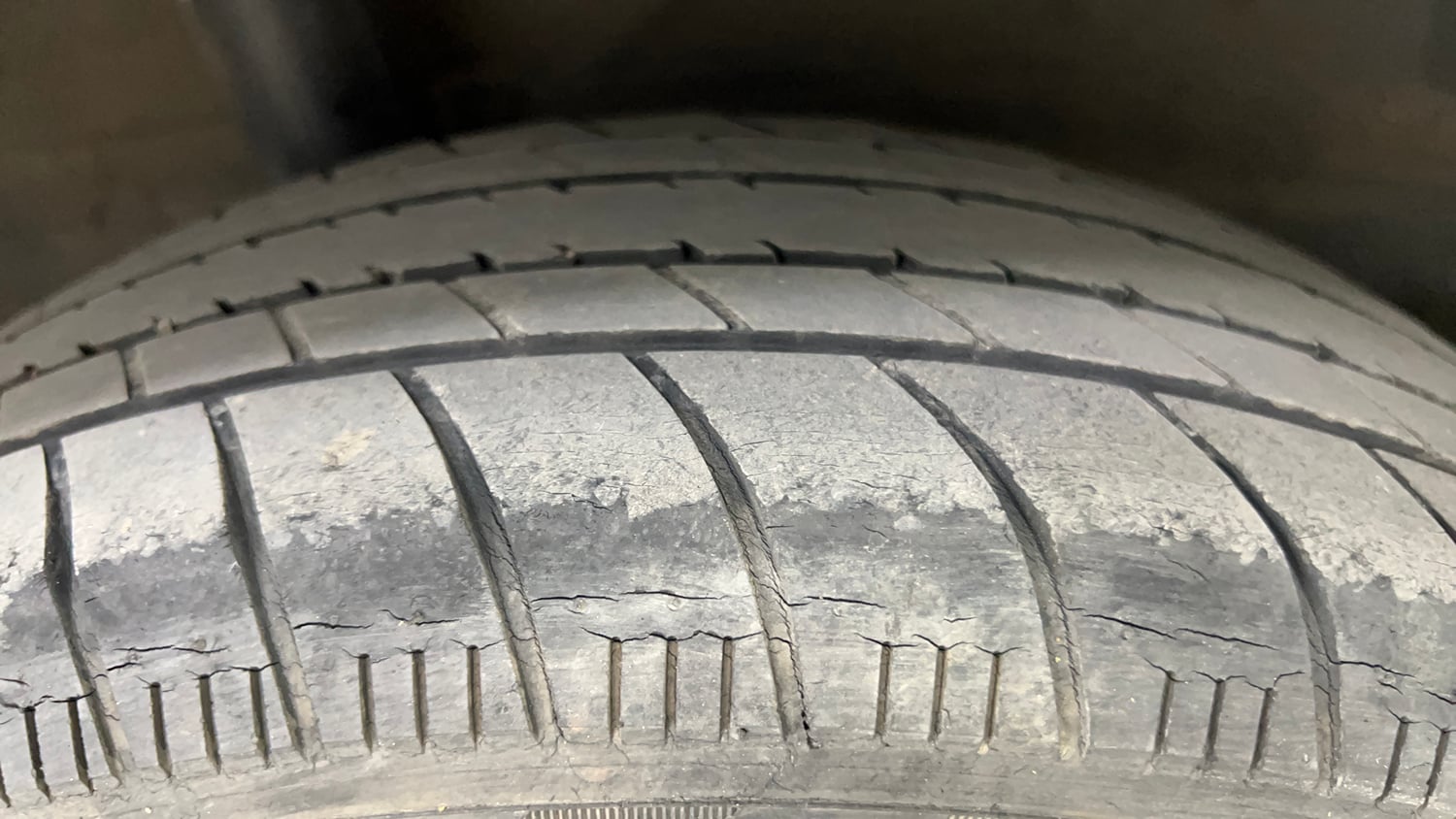 Used 2019 Honda Amaze 1.2 S MT Petrol Petrol Manual tyres RIGHT REAR TYRE TREAD VIEW