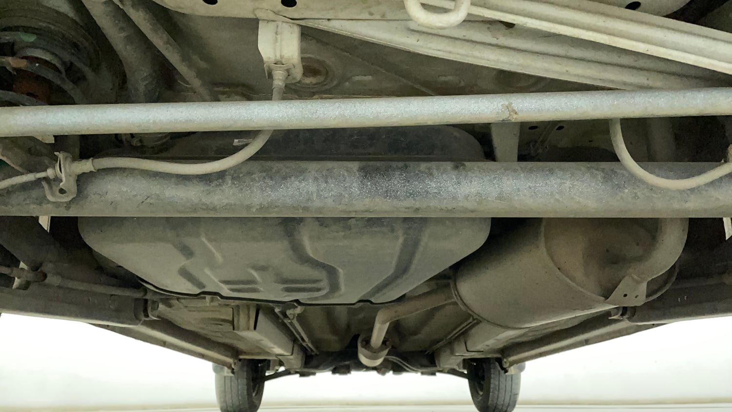 Used 2016 Maruti Suzuki Wagon R VXI Petrol Manual extra REAR UNDERBODY VIEW (TAKEN FROM REAR)