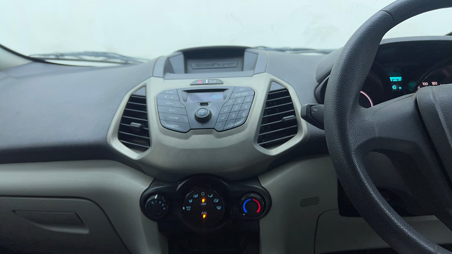 Used 2015 Ford EcoSport Ambiente 1.5 Ti-VCT Petrol Manual top_features Integrated (in-dash) music system