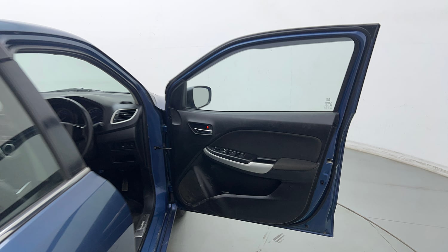 Used 2018 Maruti Suzuki Baleno Delta 1.2 Petrol Manual interior RIGHT FRONT DOOR OPEN VIEW