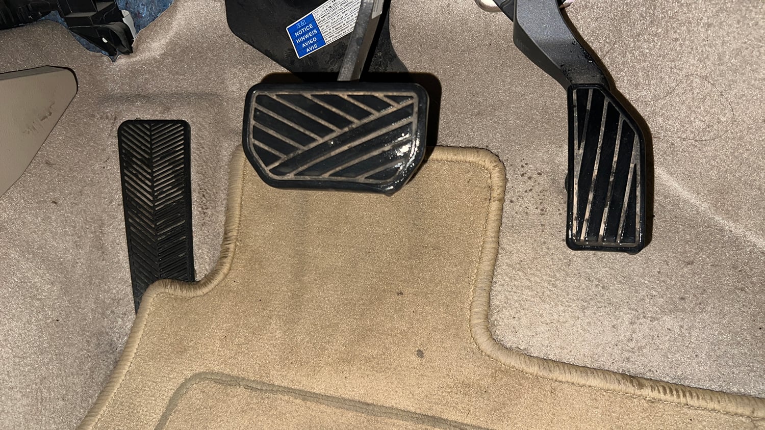 Used 2022 Maruti Suzuki Ciaz Alpha 1.5 AT Petrol Automatic interior PEDALS VIEW