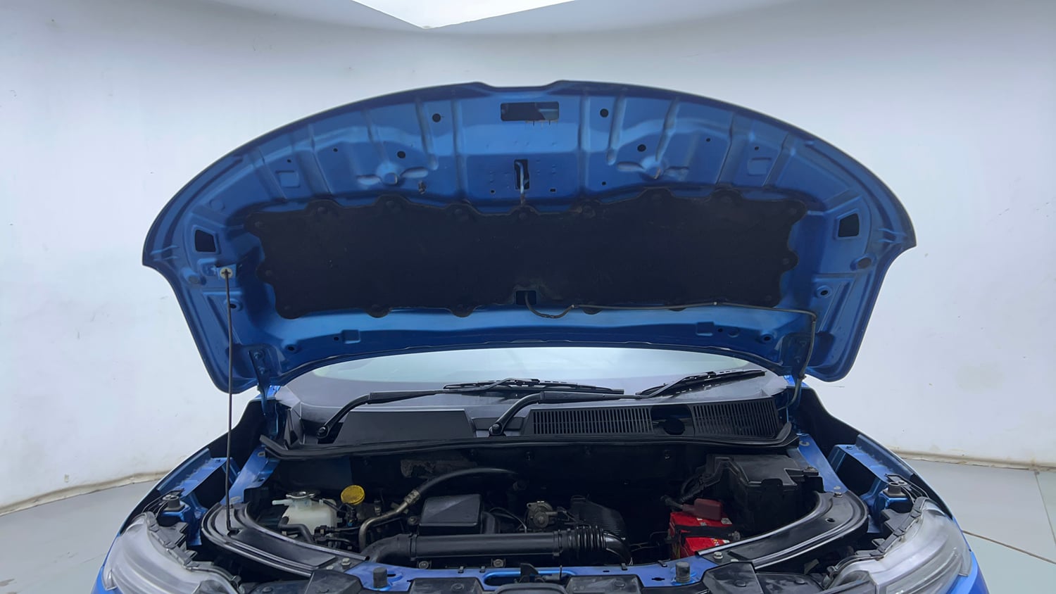 Used 2022 Renault Kiger RXZ AMT Petrol Automatic engine ENGINE & BONNET OPEN FRONT VIEW
