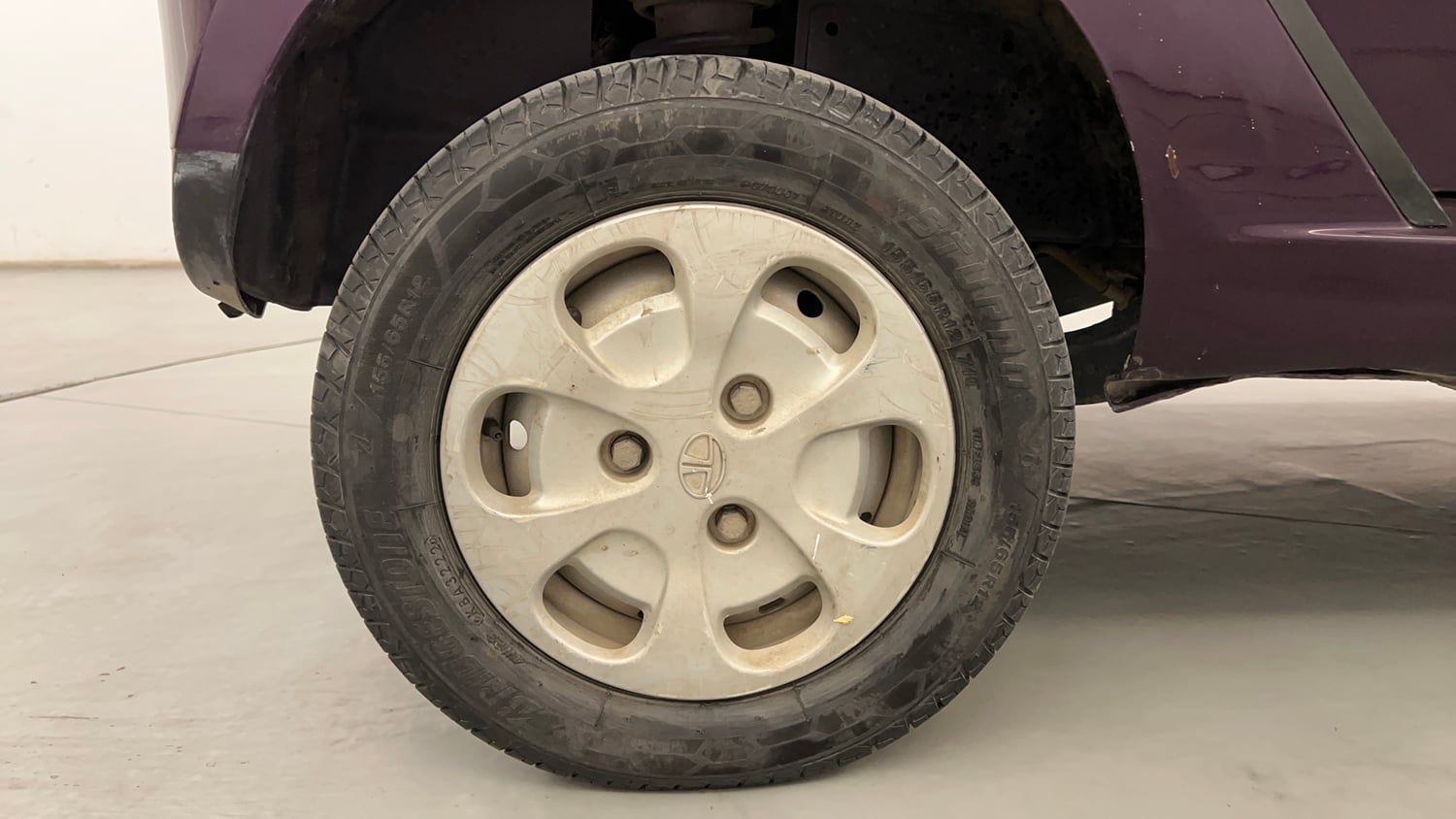 Used 2015 Tata Nano Twist XT Petrol Manual tyres RIGHT REAR TYRE RIM VIEW