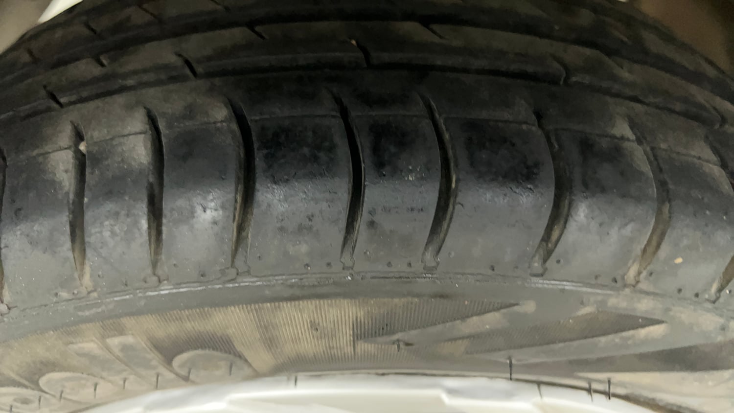 Used 2015 Maruti Suzuki Alto K10 VXi Petrol Manual tyres RIGHT REAR TYRE TREAD VIEW