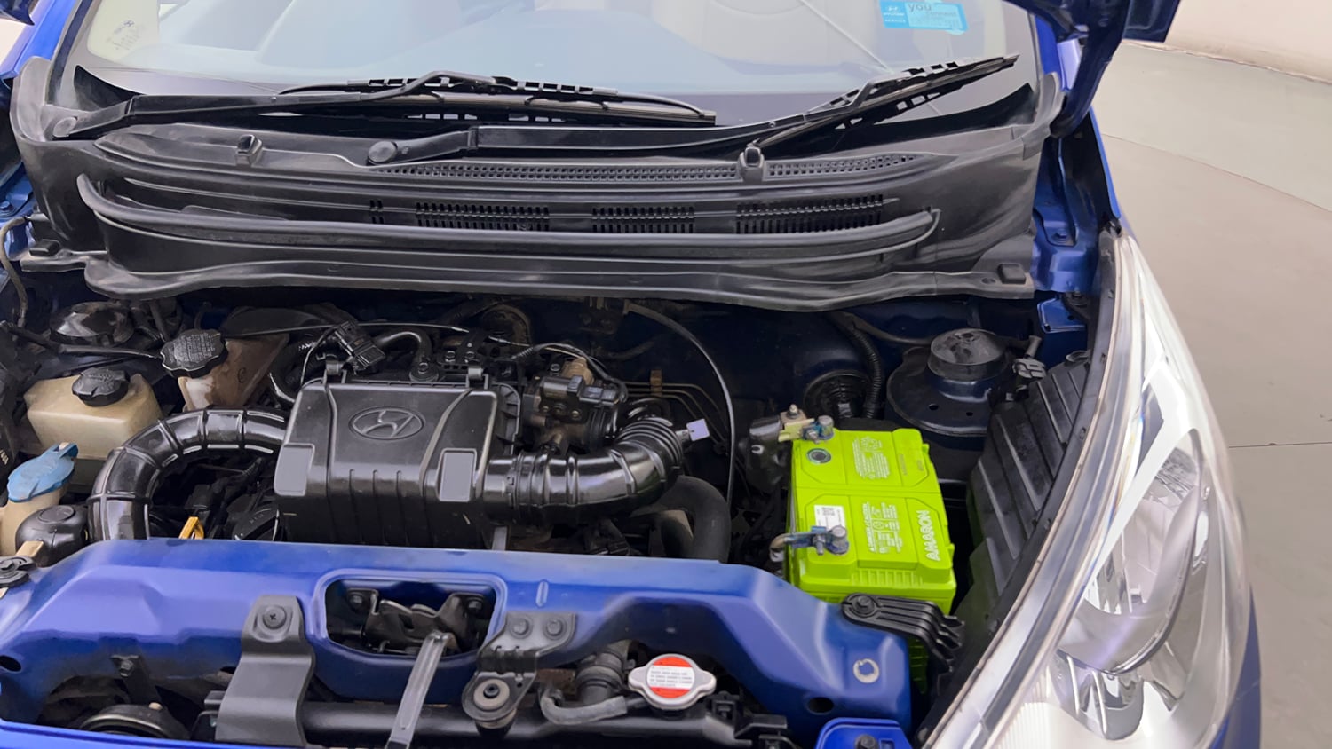 Used 2014 Hyundai Eon Magna + Petrol Manual engine ENGINE LEFT SIDE HINGE & APRON VIEW