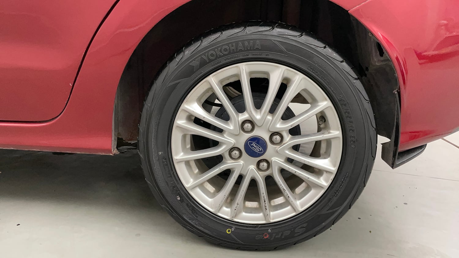 Used 2019 Ford Figo Aspire Titanium 1.2 Ti-VCT Petrol Manual tyres LEFT REAR TYRE RIM VIEW