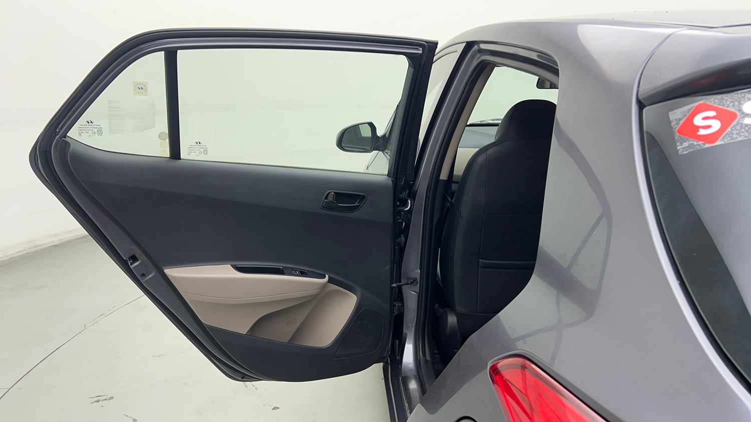 Used 2017 Hyundai Grand i10 Magna 1.2 Kappa VTVT Petrol Manual interior LEFT REAR DOOR OPEN VIEW